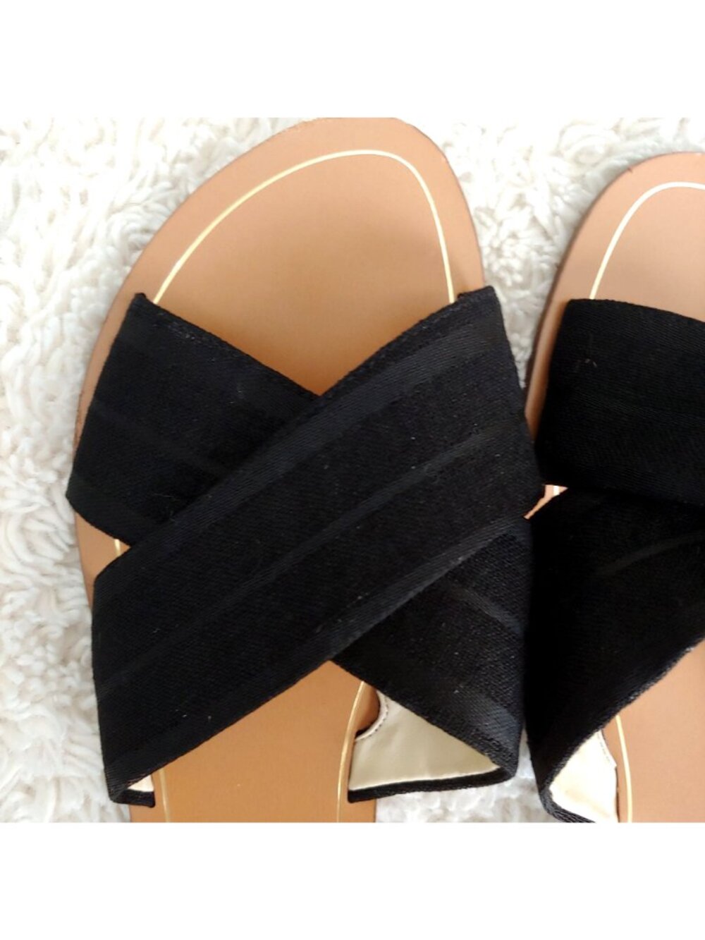 Louise et Cie Lo Adalla Crossover Sandals Minimalist Chic Quiet Luxury Resort 11 - Picture 4 of 10